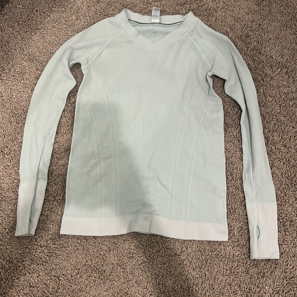 * DISCONTINUED IVVIVA BLUE V NECK SHIRT